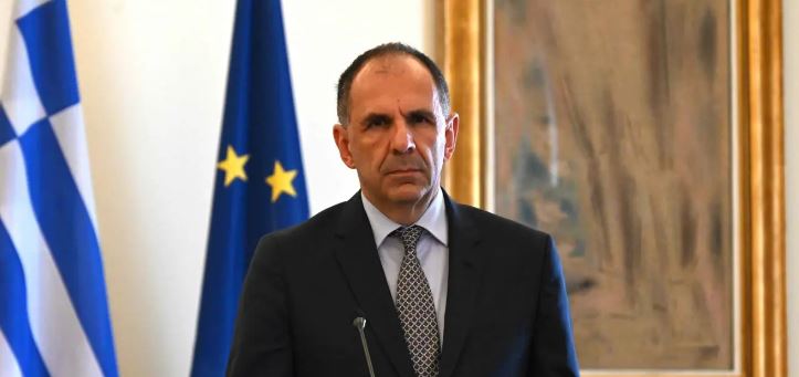 وزير خارجية اليونان: يجب أن يكون لأوروبا دور بارز بشأن أوكرانيا