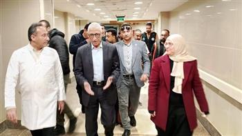   محافظ شمال سيناء يتفقد أحوال المرضى الفلسطينيين بمستشفى العريش