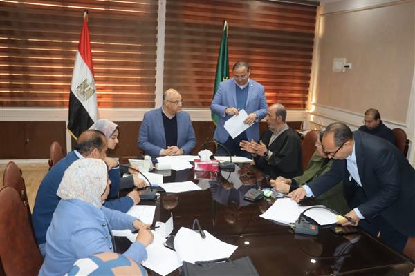 محافظ القليوبية يوجه رؤساء المدن والأحياء بشن حملات  لضبط الألعاب النارية