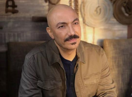 طارق لطفي لـ"حبر سري": جيلي تعرض للظلم.. الفنانين الشباب أكثر حظًا
