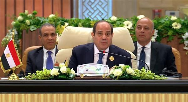 الرئيس السيسي يعلن اعتماد خطة إعادة إعمار غزة والبيان الختامي للقمة العربية الطارئة