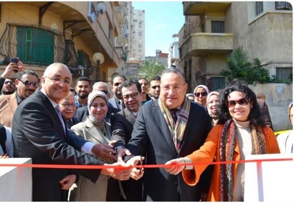 رئيس جامعة الإسكندرية يفتتح جدارية "تميمة الحضارات" بسور كلية الفنون الجميلة