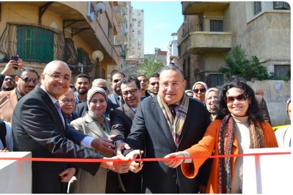 رئيس جامعة الإسكندرية يفتتح جدارية "تميمة الحضارات" بسور كلية الفنون الجميلة
