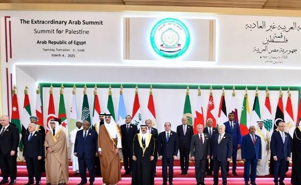 أستاذ علوم سياسية: القمة العربية حملت رسائل واضحة لتأكيد رفض تهجير الفلسطينيين