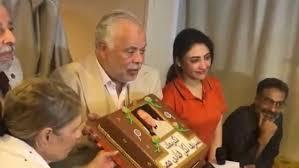   مصطفى كامل يزور أشرف زكى ويتمنى له الشفاء بعد أزمته الصحية