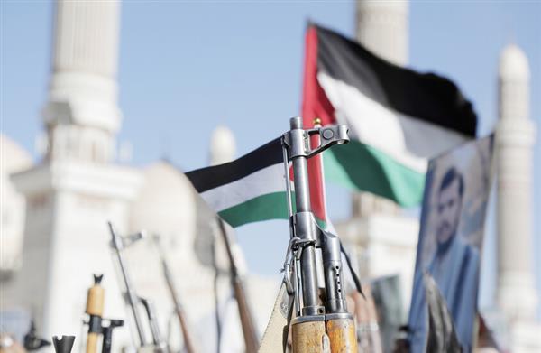 قيادي حوثي: إدخال المواد إلى غزة لدينا أهم من مواد قرار التصنيف الأمريكي اللاشرعي