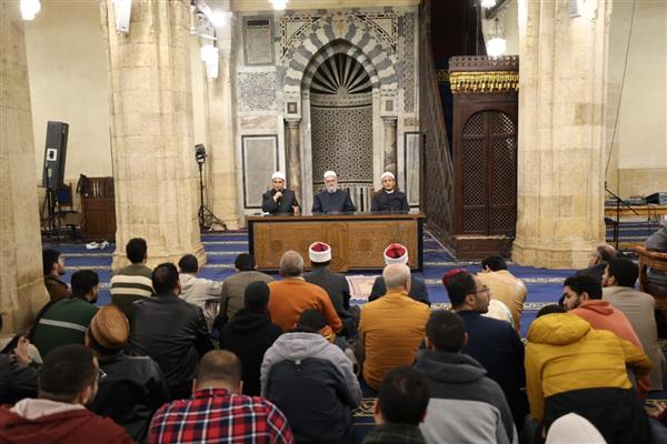 ملتقى الأزهر للقضايا الإسلامية: القرآن روح الأمة وسر عودتها وبدونه تتيه في دروب الضياع
