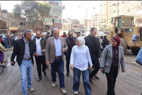 محافظ القليوبية يتابع تنفيذ خطة الرصف بشبرا الخيمة