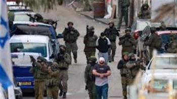   قوات الاحتلال الإسرائيلي تعتقل 30 فلسطينيا على الأقل من الضفة الغربية المحتلة
