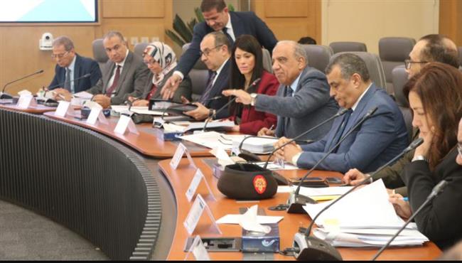 مناقشة 14 مشروعا صناعيا جديدا والموافقة على توفير الطاقة اللازمة.