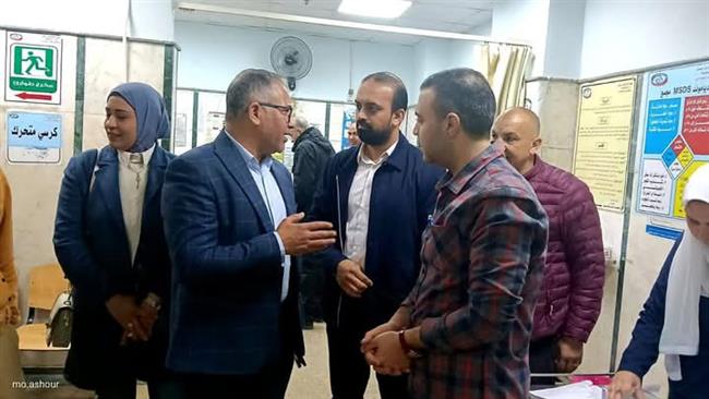 مدير "تأمين القليوبية" يتابع جاهزية الطوارئ وانتظام الخدمات بمستشفى بنها النموذجي