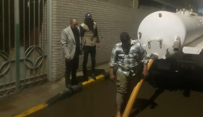 محافظ الجيزة يتابع جهود عمليات شفط مياه الأمطار لتسهيل الحركة المرورية 