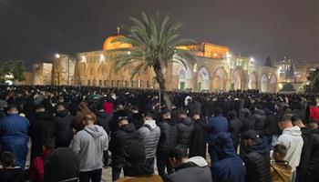   85 ألف فلسطيني يؤدون صلاتي العشاء والتراويح في المسجد الأقصى  ​