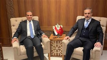   مصر وتركيا تؤكدان دعم الدولة السورية ومؤسساتها الوطنية واستقرارها 