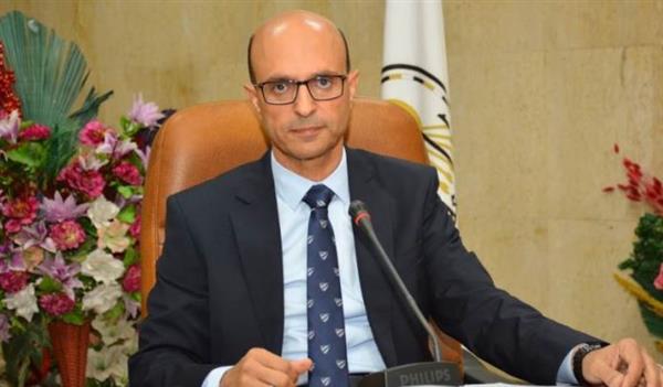 رئيس جامعة أسيوط يهنئ الرئيس السيسي بذكرى العاشر من رمضان
