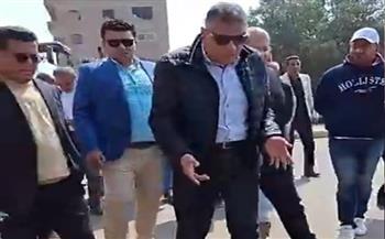   بصوا بعنيكوا وانتوا بتمروا .. الحقيقه وراء " الحنفية " التي أغضبت النجار خلال زيارة أبو النمرس