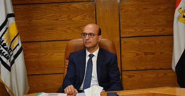 رئيس جامعة أسيوط يوجه التهنئة للمرأة المصرية في "يوم المرأة العالمي"