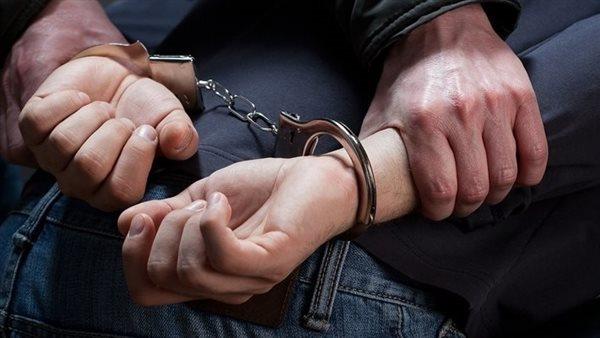 أثناء ترويجه للمواد المخدرة.. أمن الفيوم ينجح في إلقاء القبض على تاجر مخدرات 