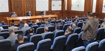   وزير الصناعة يبحث تحديات المناطق الصناعية بالإسماعيلية وسبل حلها