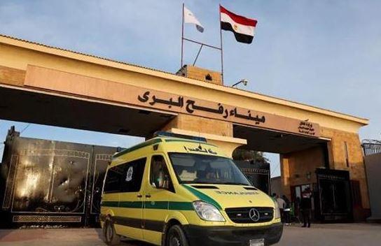 ميناء رفح البري يستقبل 20 مصابا من غزة