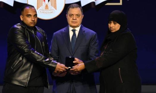 أمهات وزوجات الشهداء .. نفخر بكونهم قدوة للأجيال القادمة