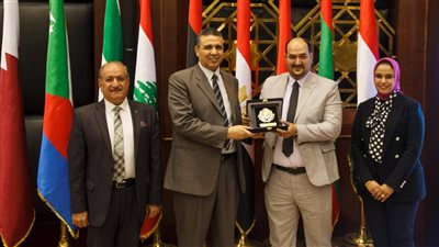 محافظ الغربية يبحث مشروعات مع وفد بنك الاستثمار والاتحادالأوروبي واحتفالية يوم الشهيد والمحارب القديم