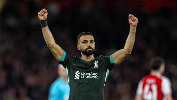 صلاح يتوصل لإتفاق مع ليفربول مقابل 42 مليون جنيه إسترليني