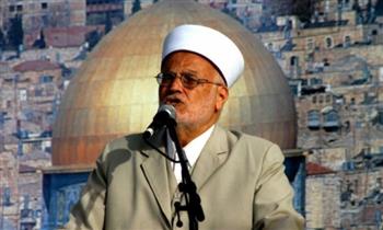   ​الاحتلال الإسرائيلي يسلم خطيب "الأقصى" قرارا بالإبعاد عن المسجد لمدة أسبوع
