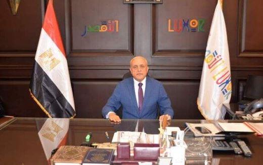 محافظ الأقصر يعتمد تعريفة السيارات العامة الجديدة