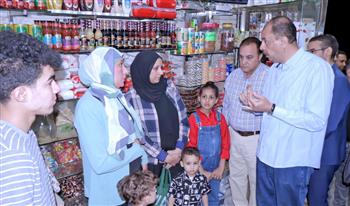   محافظ سوهاج في جولة ميدانية مفاجئة للتأكد من استقرار الأسعار بالمخابز و المطاعم