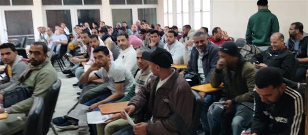 بالصور| وزارة العمل: بدء اختبارات "النقاشين" المُرشحين للعمل بشركة مقاولات بالإمارات