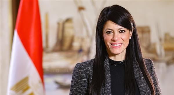 المشاط تستعرض مبادرات تمكين المرأة وتحفيز رائدات الاعمال