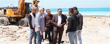   شعيب يتفقد أعمال تطوير كورنيش مدينة مرسي مطروح