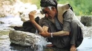 حكم التطهر من الجنابة بنزول البحر