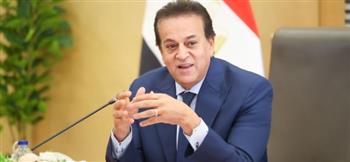   وزير الصحة يبحث مع "نوفارتس" لبحث التوسع في خطوط الإنتاج الدوائية 