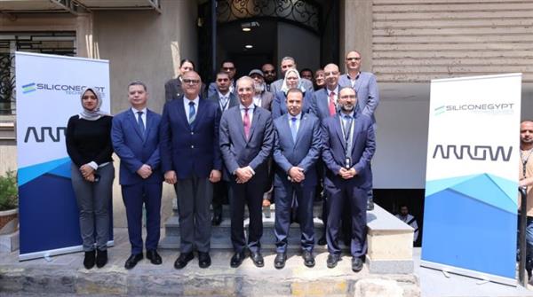 وزير الاتصالات: مبادرات تدريبية فى المحافظات لتوفير الكوادر المدربة للشركات العاملة فى التعهيد