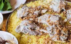 ما الكيفية الصحيحة لتوزيع عقيقة المولود؟