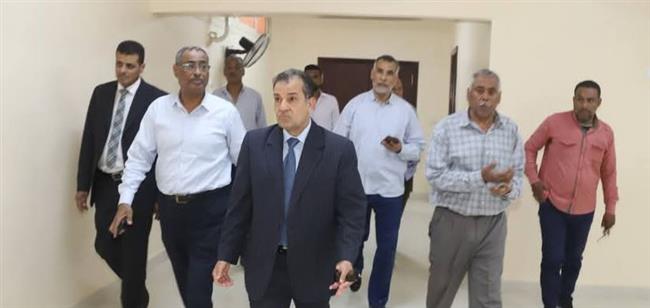 رئيس جامعة جنوب الوادي يتفقد الموقع المقترح لإنشاء مركز الشهادات الثبوتية