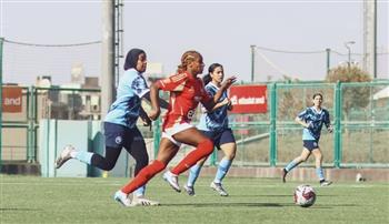   الأهلي يكتسح بيراميدز برباعية نظيفة في دوري الكرة النسائية