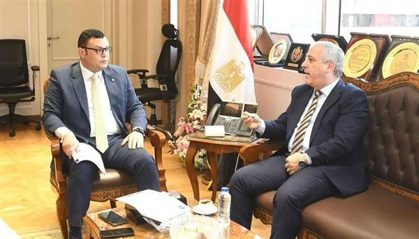 تفاصيل لقاء وزير الإسكان برئيس الهيئة الوطنية للصحافة
