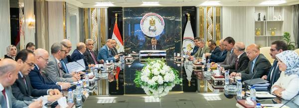 وزير الإنتاج يستعرض الموقف التنفيذي لثلاثة أرباع موازنة العام المالي 2024-2025