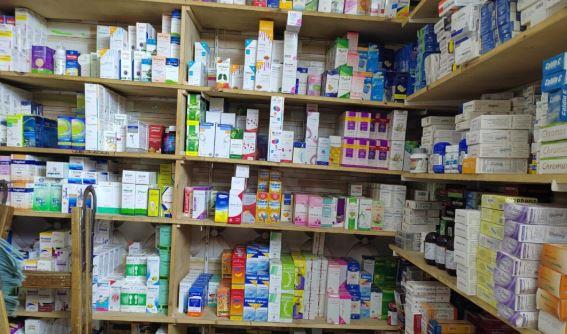 هيئة الدواء: ضبط 15 موقعًا للتصنيع غير مرخص وأدوية مهربة تقدر بـ 25 مليون جنيه.