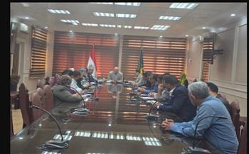   محافظ القليوبية يقترح إنشاء رابطة أو جمعية لمستثمري الزهور ونباتات الزينة بالقناطر الخيرية 