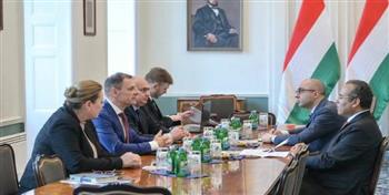   سفير مصر ببودابست يبحث مع وزير العدل المجري سبل تعميق التعاون بين البلدين