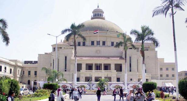 جامعة القاهرة ترسم البسمة على وجوه الأطفال في "يوم الخير والعطاء" بكلية الآثار