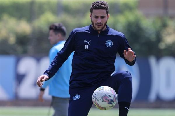 رمضان صبحي على رأس قائمة بيراميدز للسفر إلى جنوب إفريقيا
