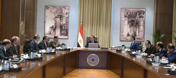 رئيس الوزراء يتابع عددا من ملفات العمل المشتركة بين وزارتي المالية والتموين