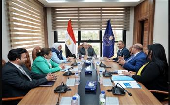   رئيس هيئة الدواء يستقبل رئيس شركة (ميكرز) لمناقشة تطويرالتصنيع المحلي للمستلزمات الطبية