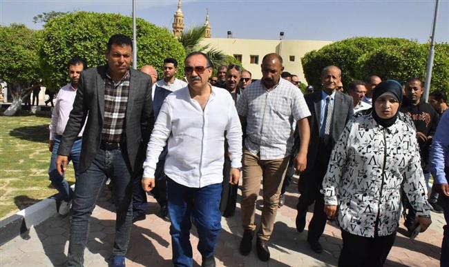 محافظ أسيوط يتفقد التجهيزات النهائية لأعمال تطوير النصب التذكاري لقرية بني عدي