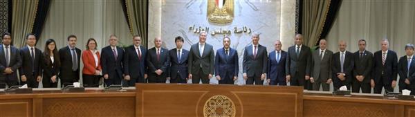 رئيس الوزراء يشهد توقيع حزمة من العقود الخاصة بمقاول الائتلاف المصرى الصينى المشترك
